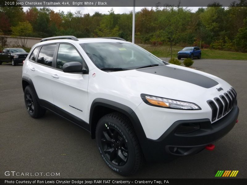 Bright White / Black 2018 Jeep Cherokee Trailhawk 4x4