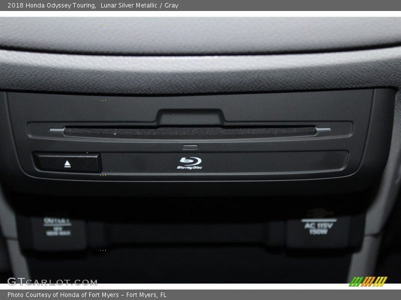 Lunar Silver Metallic / Gray 2018 Honda Odyssey Touring