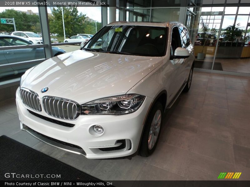 Mineral White Metallic / Black 2018 BMW X5 xDrive35i