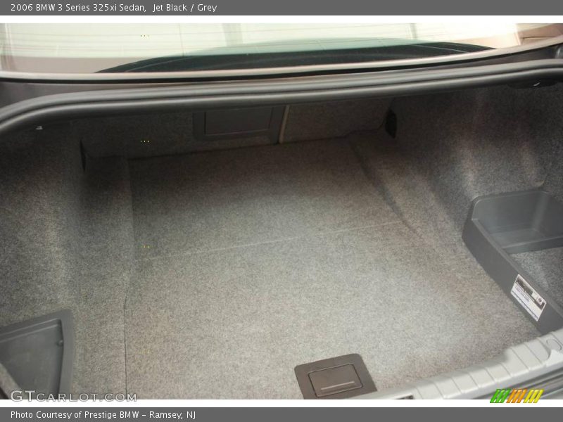 Jet Black / Grey 2006 BMW 3 Series 325xi Sedan