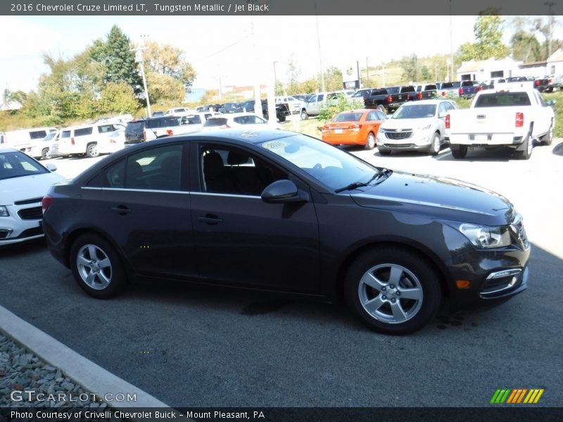 Tungsten Metallic / Jet Black 2016 Chevrolet Cruze Limited LT