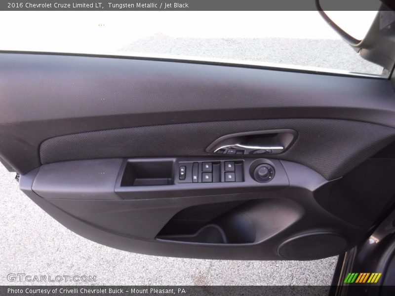 Tungsten Metallic / Jet Black 2016 Chevrolet Cruze Limited LT