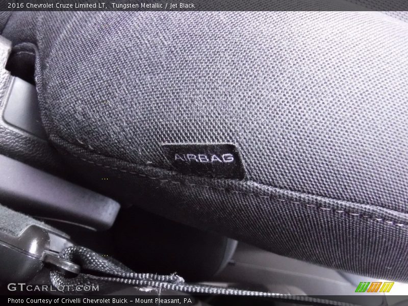 Tungsten Metallic / Jet Black 2016 Chevrolet Cruze Limited LT