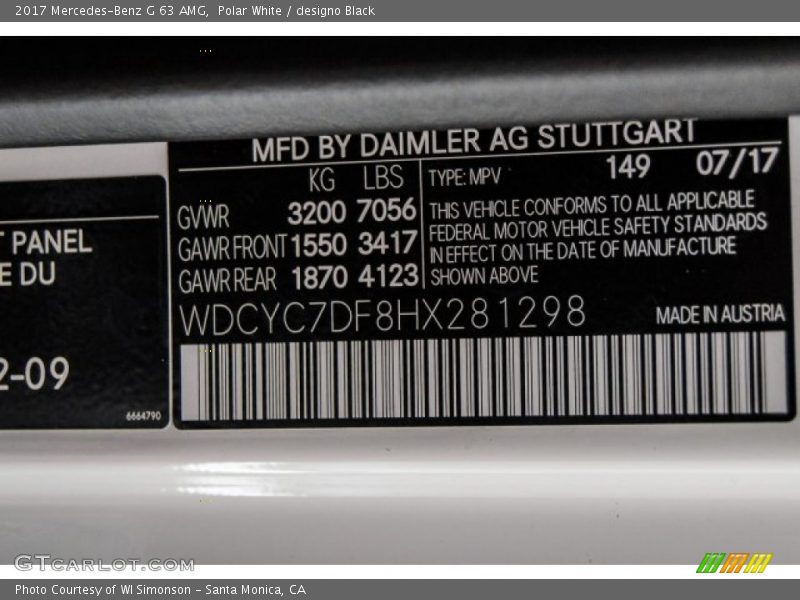 Polar White / designo Black 2017 Mercedes-Benz G 63 AMG