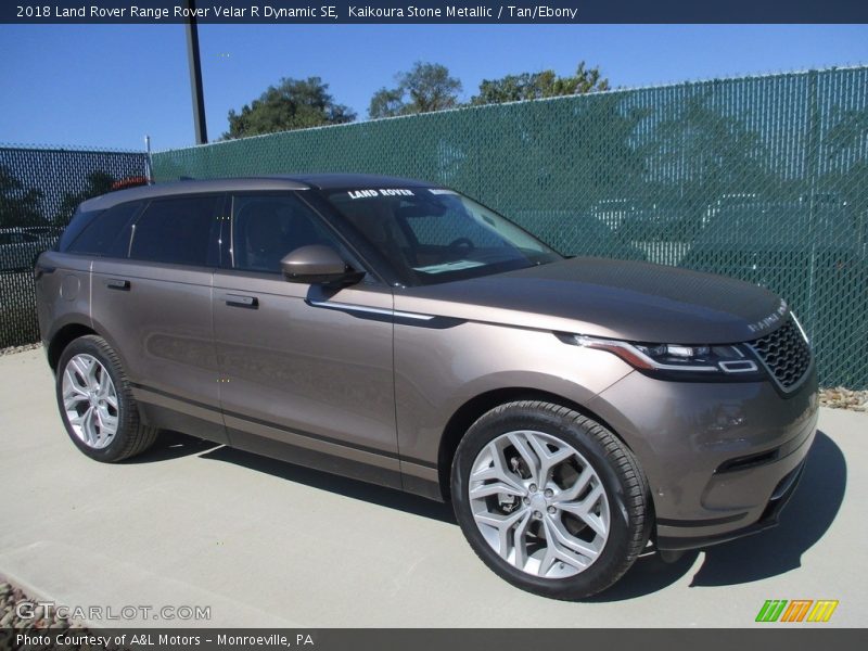 Front 3/4 View of 2018 Range Rover Velar R Dynamic SE