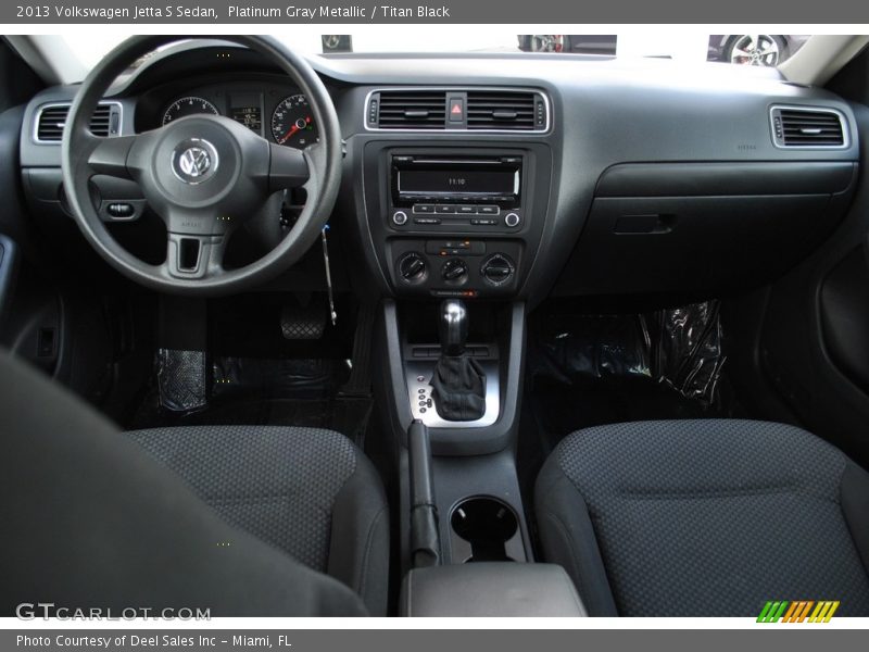 Platinum Gray Metallic / Titan Black 2013 Volkswagen Jetta S Sedan