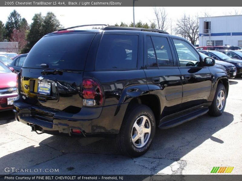 Black / Light Cashmere/Ebony 2005 Chevrolet TrailBlazer LS 4x4