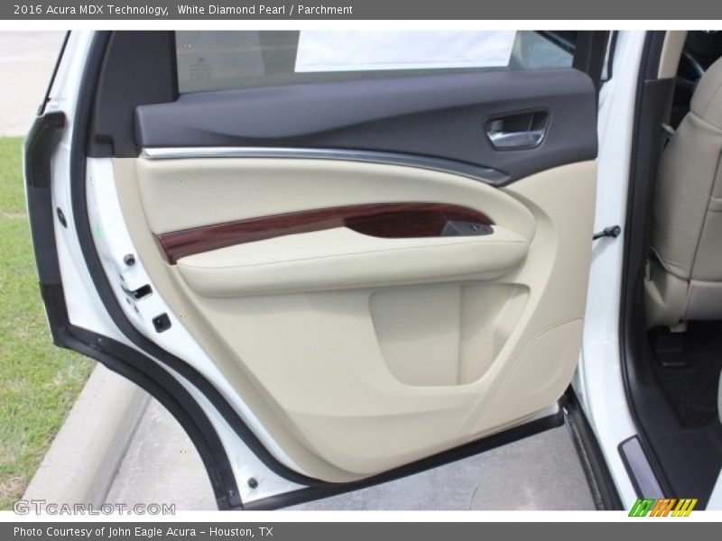 White Diamond Pearl / Parchment 2016 Acura MDX Technology
