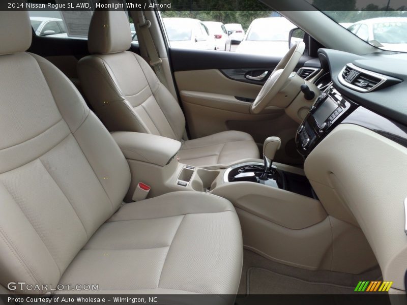 Moonlight White / Almond 2014 Nissan Rogue SL AWD
