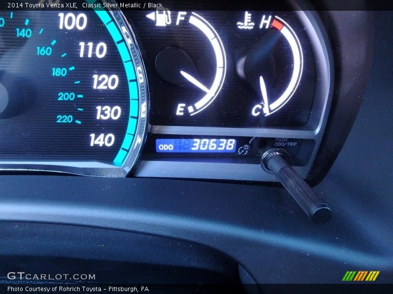 Classic Silver Metallic / Black 2014 Toyota Venza XLE