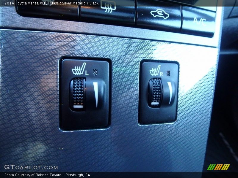 Classic Silver Metallic / Black 2014 Toyota Venza XLE