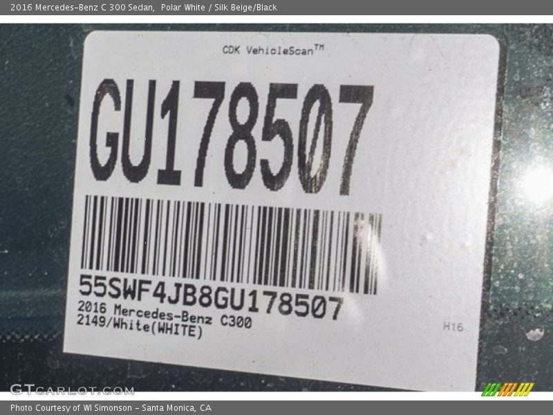 Polar White / Silk Beige/Black 2016 Mercedes-Benz C 300 Sedan