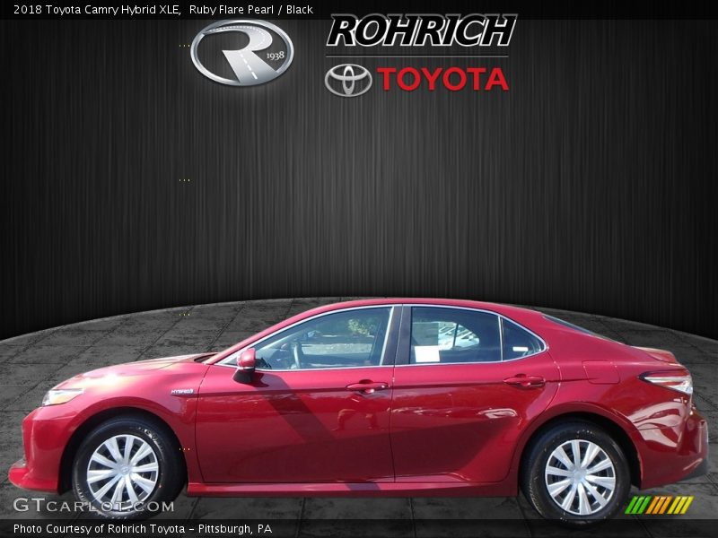 Ruby Flare Pearl / Black 2018 Toyota Camry Hybrid XLE