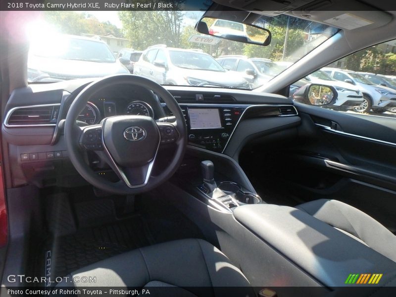 Ruby Flare Pearl / Black 2018 Toyota Camry Hybrid XLE