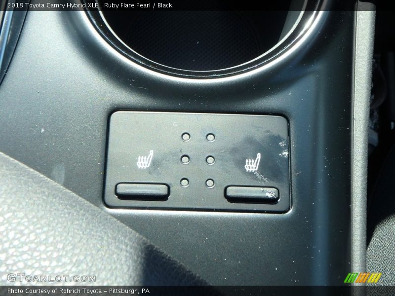 Ruby Flare Pearl / Black 2018 Toyota Camry Hybrid XLE