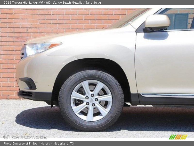 Sandy Beach Metallic / Sand Beige 2013 Toyota Highlander V6 4WD
