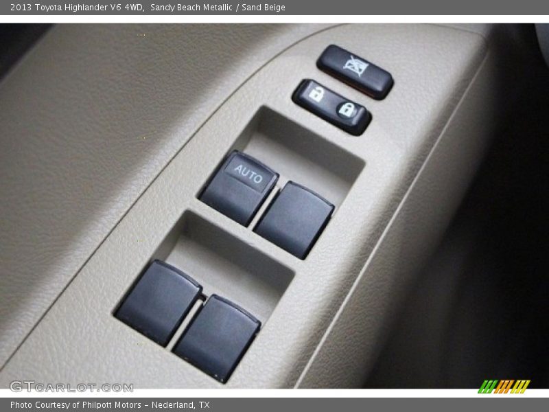Sandy Beach Metallic / Sand Beige 2013 Toyota Highlander V6 4WD
