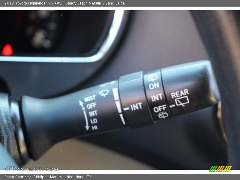 Sandy Beach Metallic / Sand Beige 2013 Toyota Highlander V6 4WD