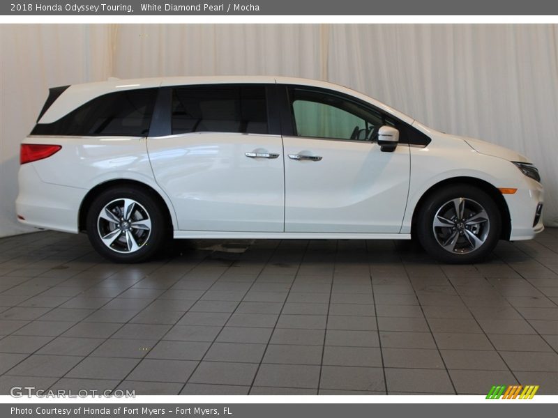 White Diamond Pearl / Mocha 2018 Honda Odyssey Touring