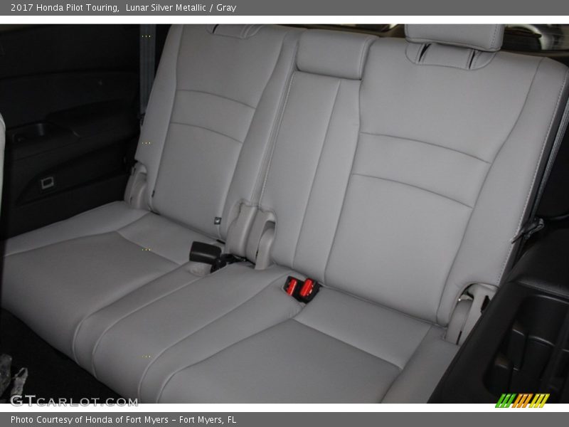 Lunar Silver Metallic / Gray 2017 Honda Pilot Touring