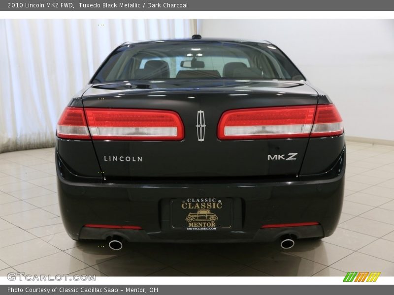 Tuxedo Black Metallic / Dark Charcoal 2010 Lincoln MKZ FWD