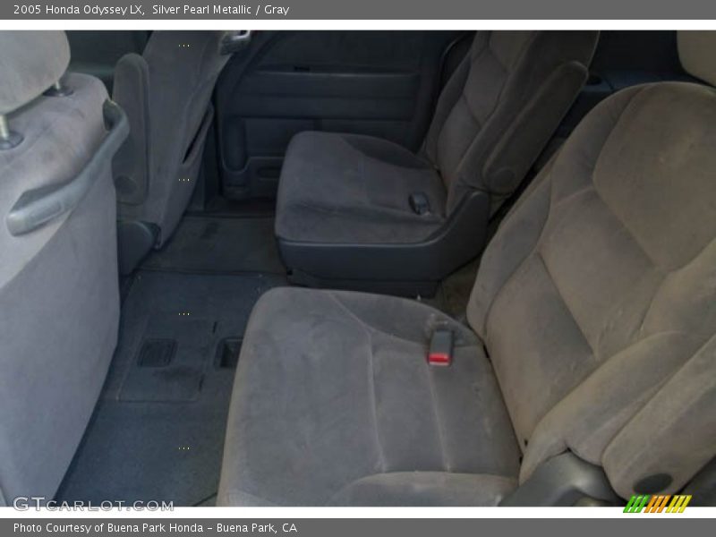 Silver Pearl Metallic / Gray 2005 Honda Odyssey LX