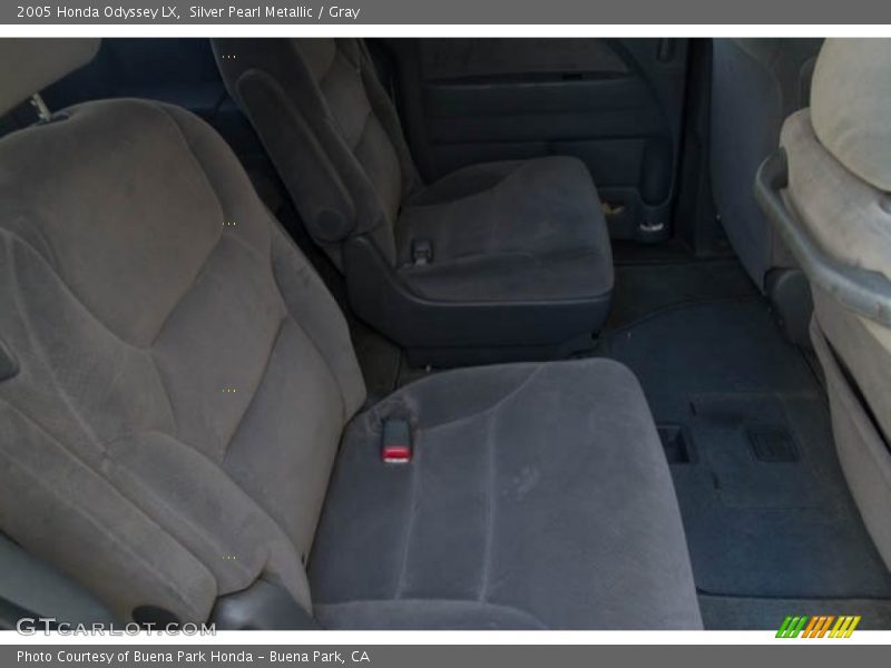 Silver Pearl Metallic / Gray 2005 Honda Odyssey LX