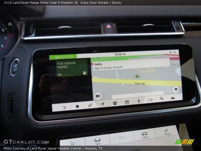 Navigation of 2018 Range Rover Velar R Dynamic SE