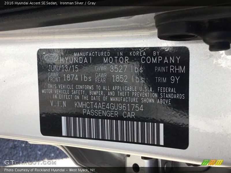 Ironman Silver / Gray 2016 Hyundai Accent SE Sedan