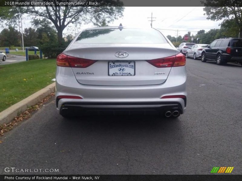 Symphony Silver / Black 2018 Hyundai Elantra Sport