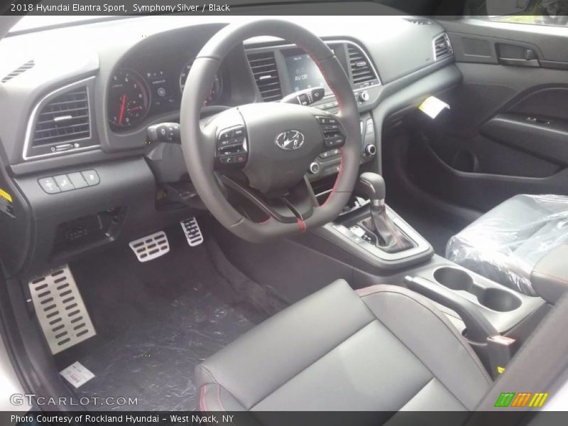 Symphony Silver / Black 2018 Hyundai Elantra Sport