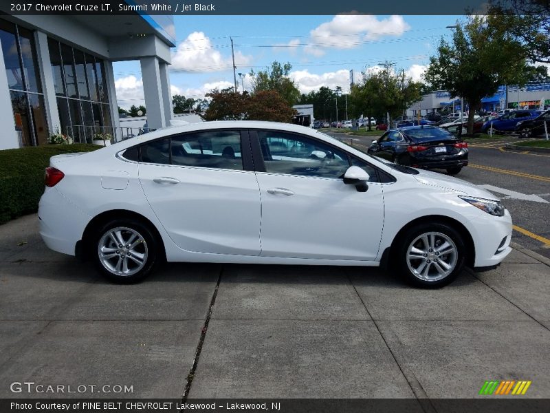 Summit White / Jet Black 2017 Chevrolet Cruze LT