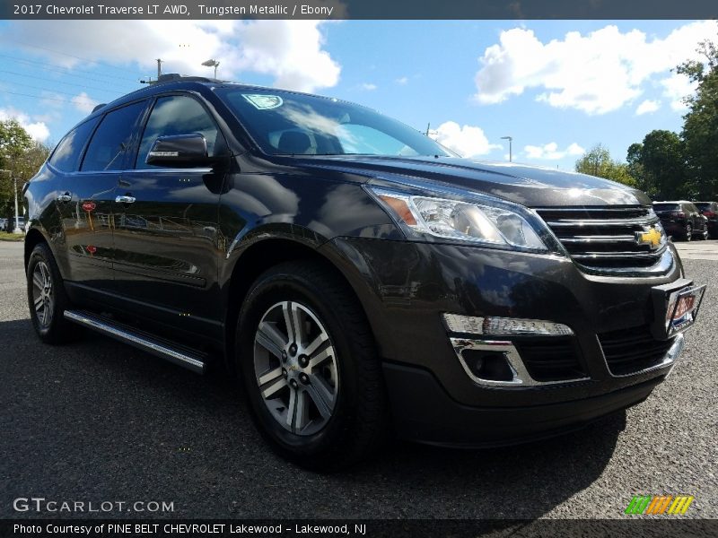 Tungsten Metallic / Ebony 2017 Chevrolet Traverse LT AWD