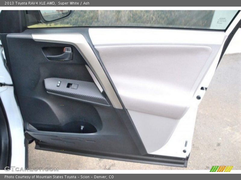 Super White / Ash 2013 Toyota RAV4 XLE AWD