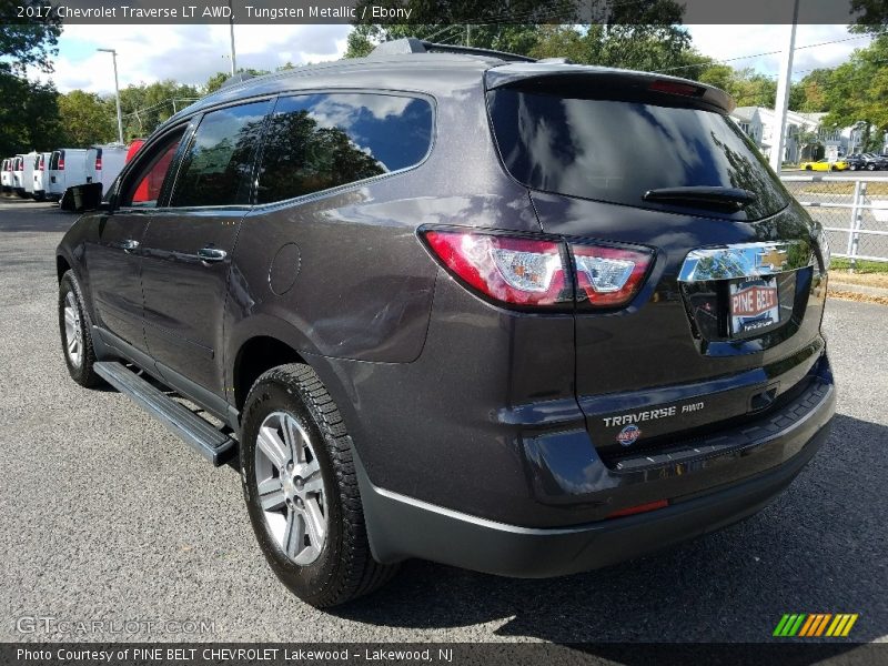 Tungsten Metallic / Ebony 2017 Chevrolet Traverse LT AWD