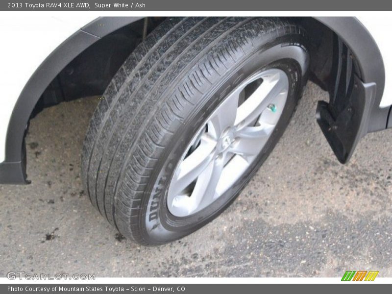 Super White / Ash 2013 Toyota RAV4 XLE AWD