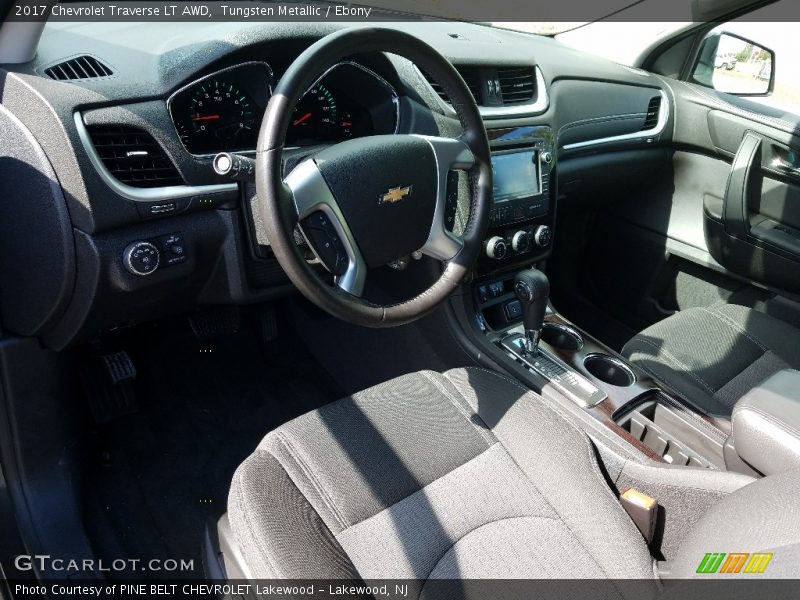 Tungsten Metallic / Ebony 2017 Chevrolet Traverse LT AWD