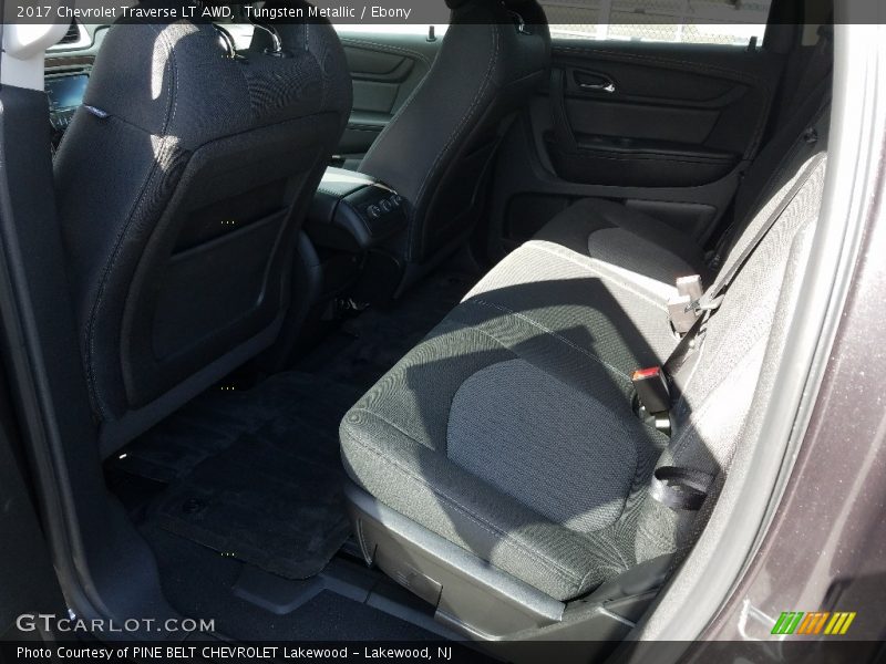 Tungsten Metallic / Ebony 2017 Chevrolet Traverse LT AWD