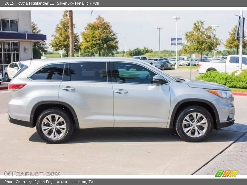 Silver Sky Metallic / Ash 2015 Toyota Highlander LE