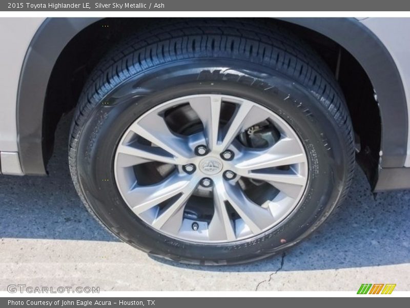 Silver Sky Metallic / Ash 2015 Toyota Highlander LE