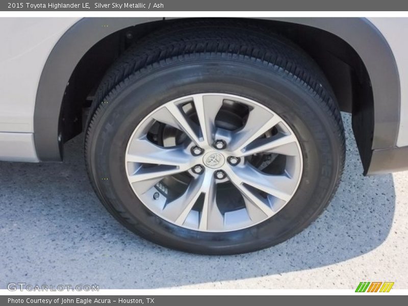 Silver Sky Metallic / Ash 2015 Toyota Highlander LE
