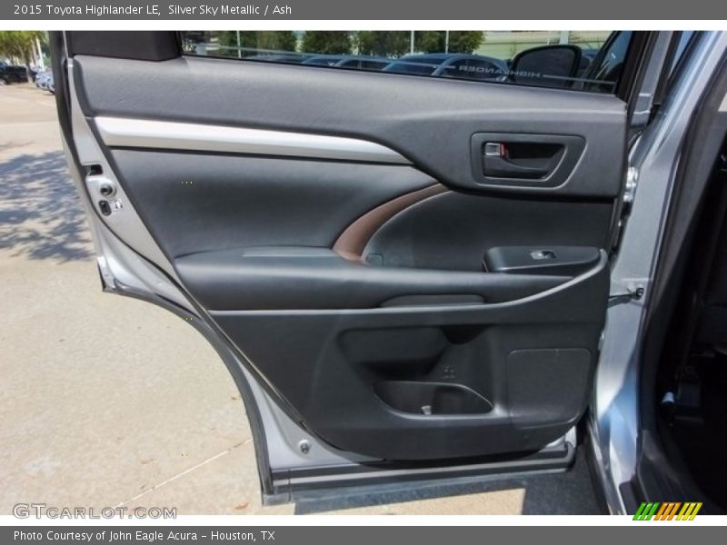 Silver Sky Metallic / Ash 2015 Toyota Highlander LE
