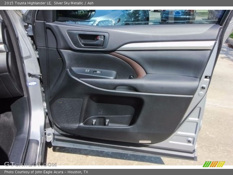 Silver Sky Metallic / Ash 2015 Toyota Highlander LE