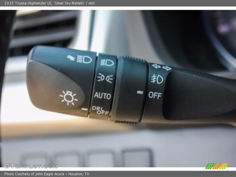 Silver Sky Metallic / Ash 2015 Toyota Highlander LE
