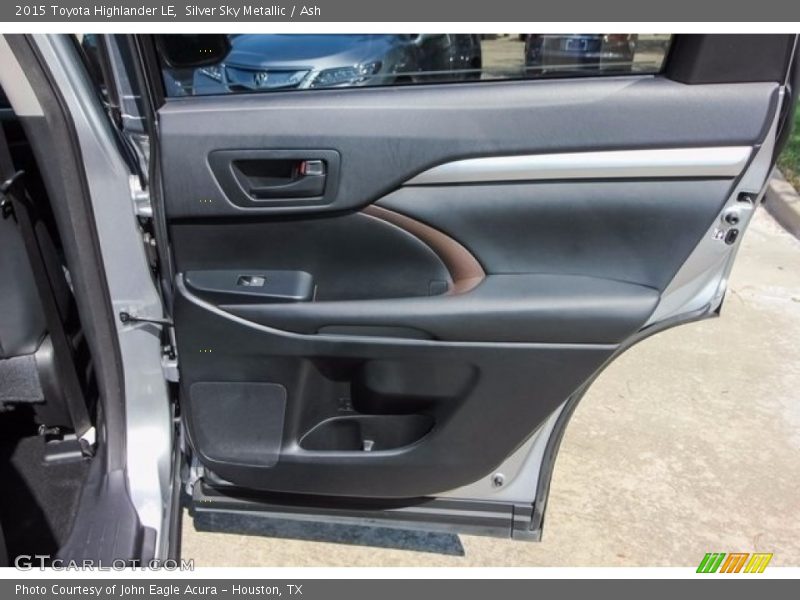 Silver Sky Metallic / Ash 2015 Toyota Highlander LE