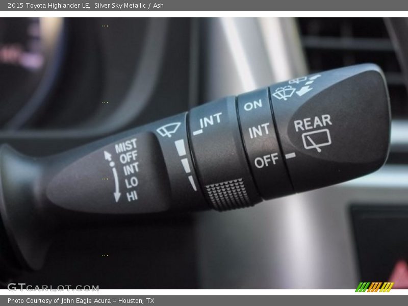 Silver Sky Metallic / Ash 2015 Toyota Highlander LE