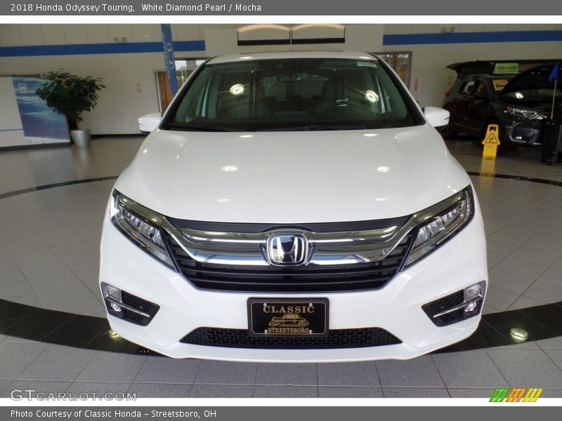 White Diamond Pearl / Mocha 2018 Honda Odyssey Touring