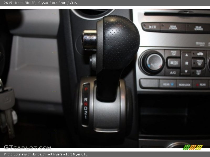 Crystal Black Pearl / Gray 2015 Honda Pilot SE