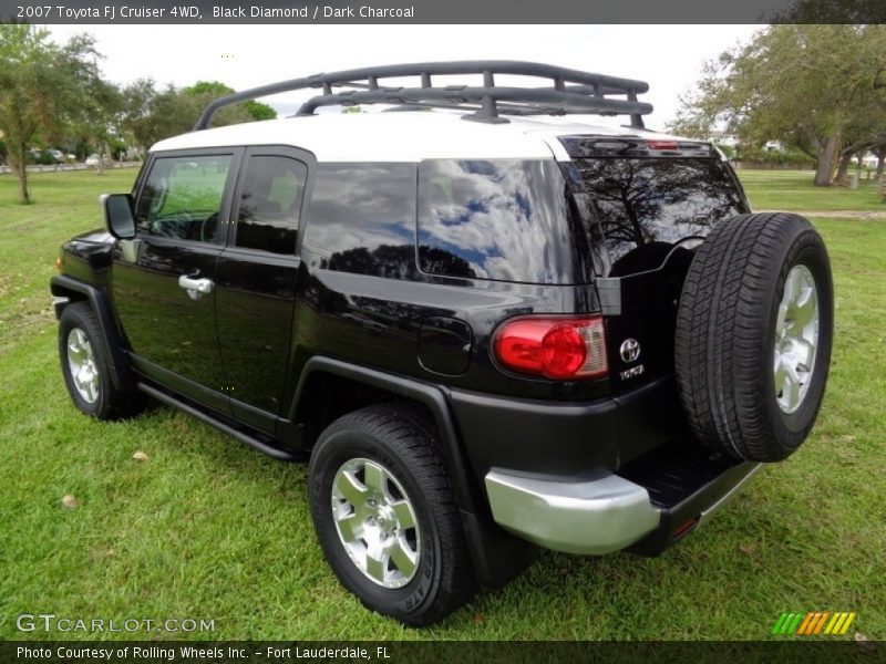 Black Diamond / Dark Charcoal 2007 Toyota FJ Cruiser 4WD