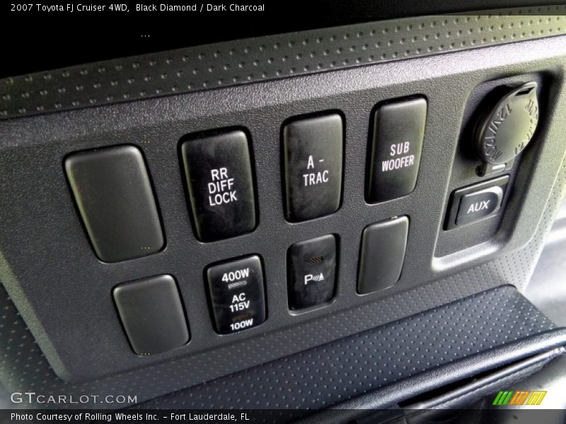 Black Diamond / Dark Charcoal 2007 Toyota FJ Cruiser 4WD